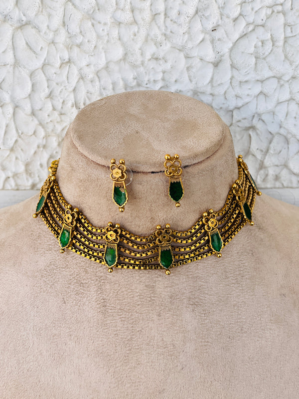 Emerald Palakka Chocker