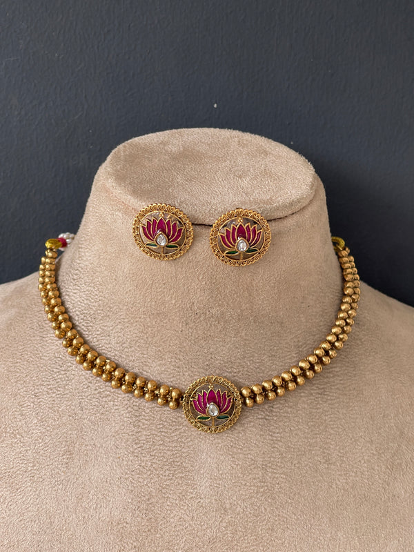 Red Lotus Kundan Chocker