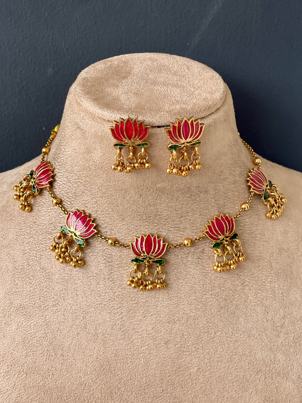 Lotus beads necklace