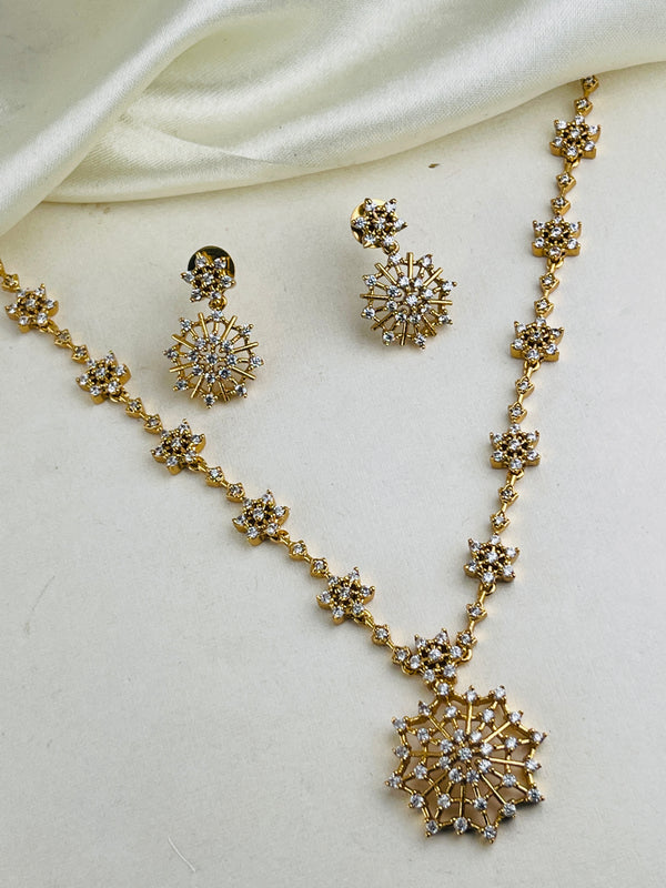 Snow flakes Diamond Necklace