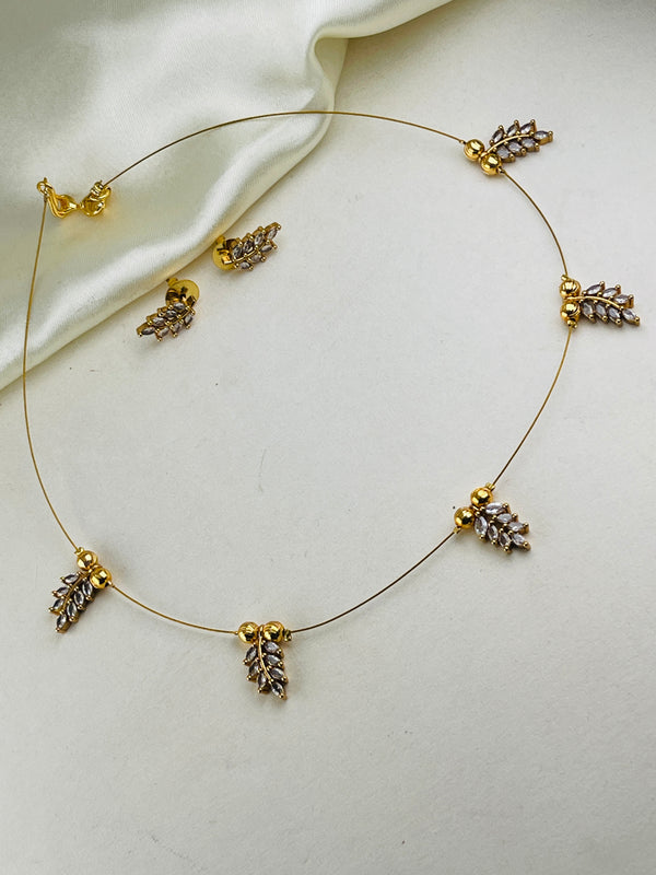 Invisible leaf diamond necklace