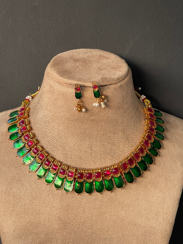 Multi color palakka Chocker