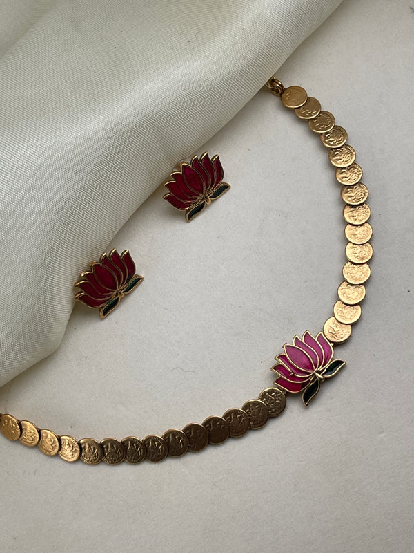 Multi Lotus Coin Chocker