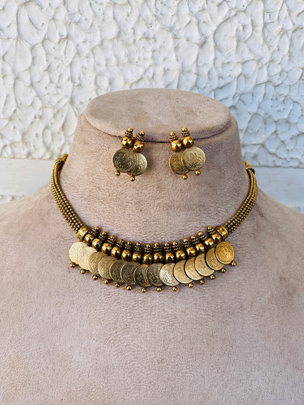 Gold coin chocker