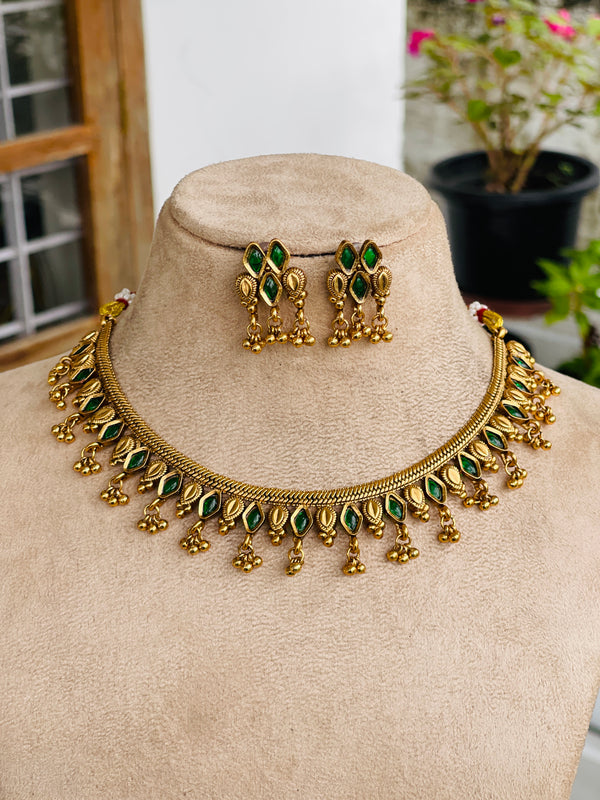 Emerald Rice and Pearl Design