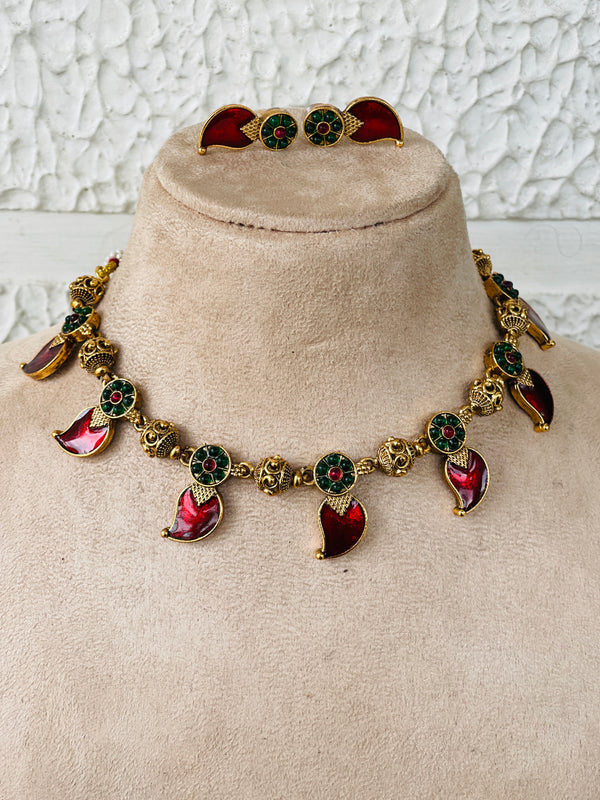 Gold Globe Ruby Palakka Chocker