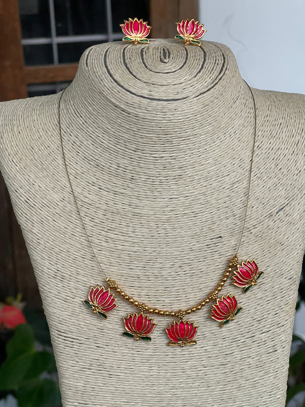 Four Lotus Invisible Necklace