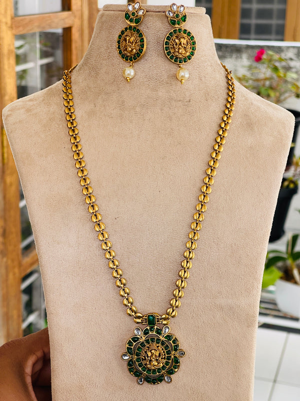 Emerald Gold Ganesha Pendant Haaram