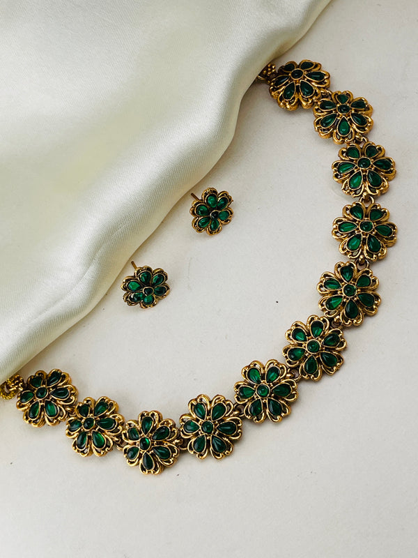 Emerald flower necklace