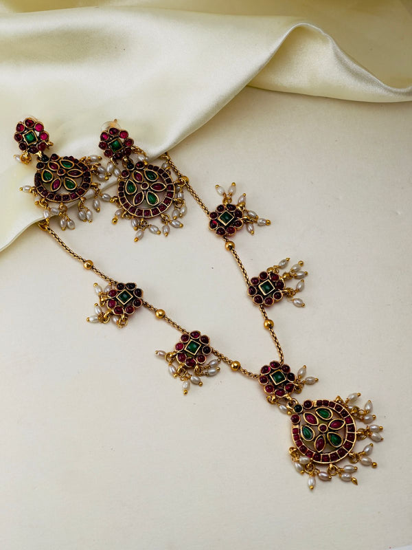 Ruby And Emerald Pearl necklace