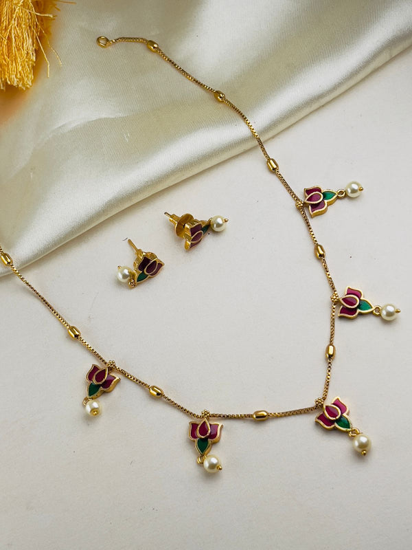 Premium cute lotus pearl  Necklace