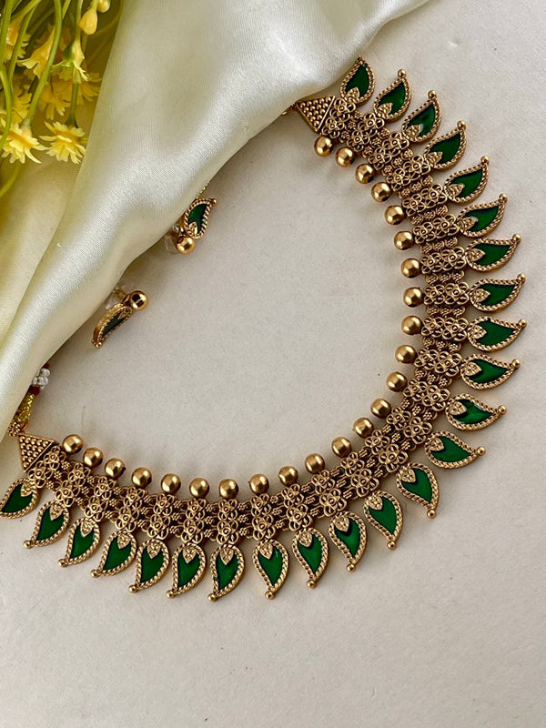 Antique Emerald palaka Necklace