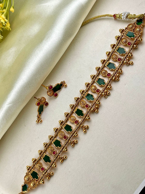 Green Palakak choker