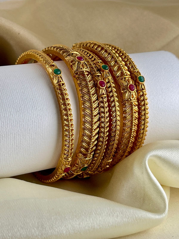 Gold Non Idol Bangle SIZE 2.6