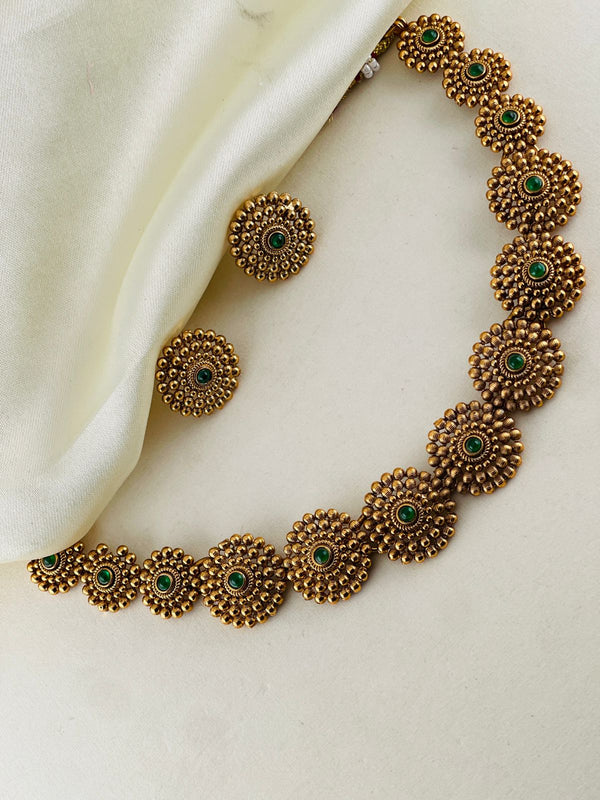 Emerald flower Necklace