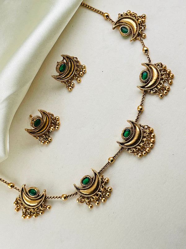 Emerald Crescent Chocker
