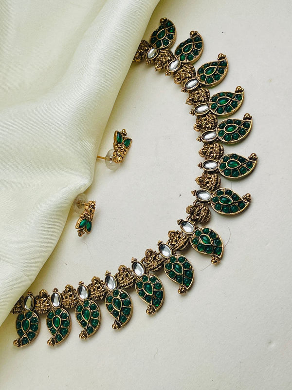 Emerald Kundan Maanga Necklace