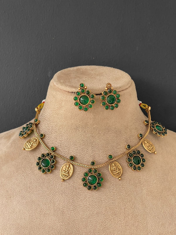 Emerald Flower Gold Coin Chocker