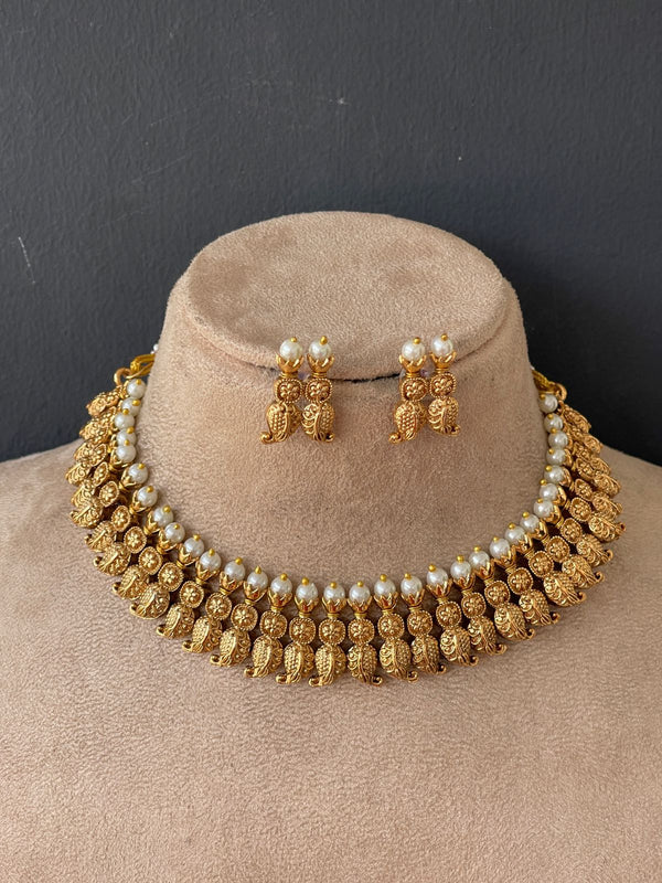 Premium Quality Maanga And Pearl Necklace