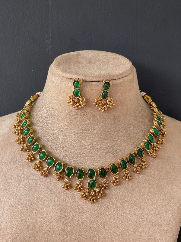 Emerald  Kemp Gold Beeds Necklace
