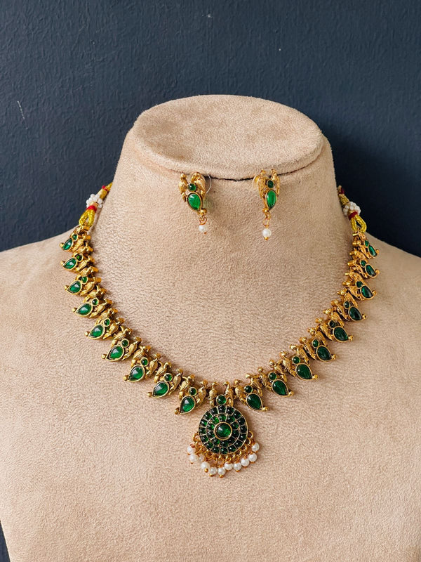 Emerald Maanga Necklace