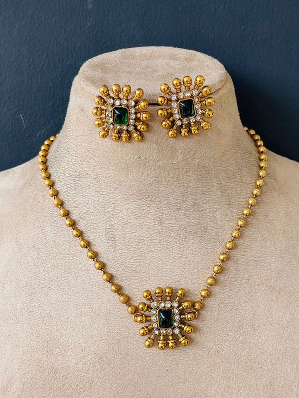 Emerald Square And Gold Chocker