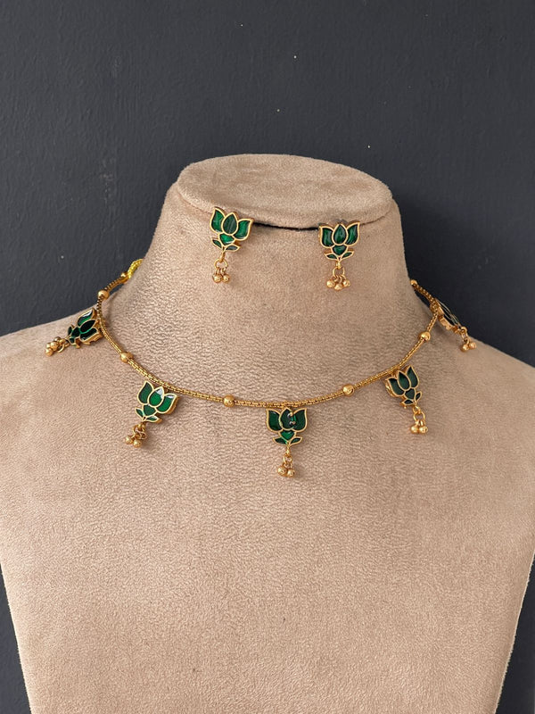 Emerald Lotus Chocker