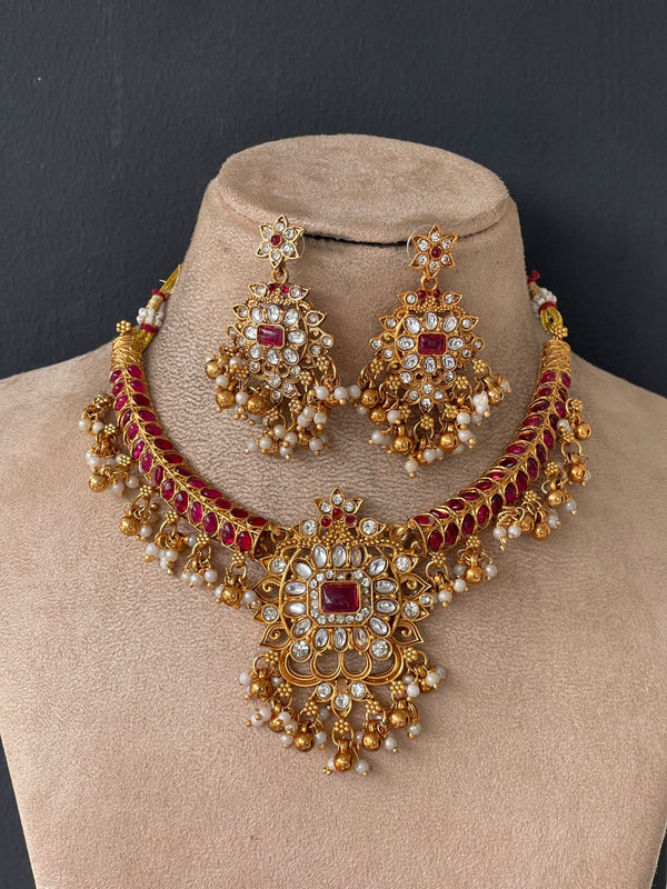 Jadu Kundan White And Ruby Necklace