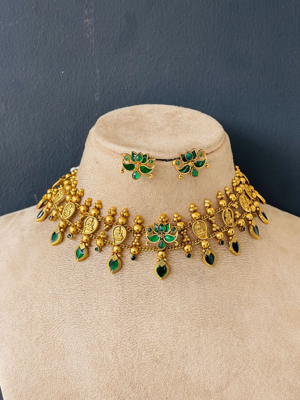 Emerald  Maanga Palakka Chocker