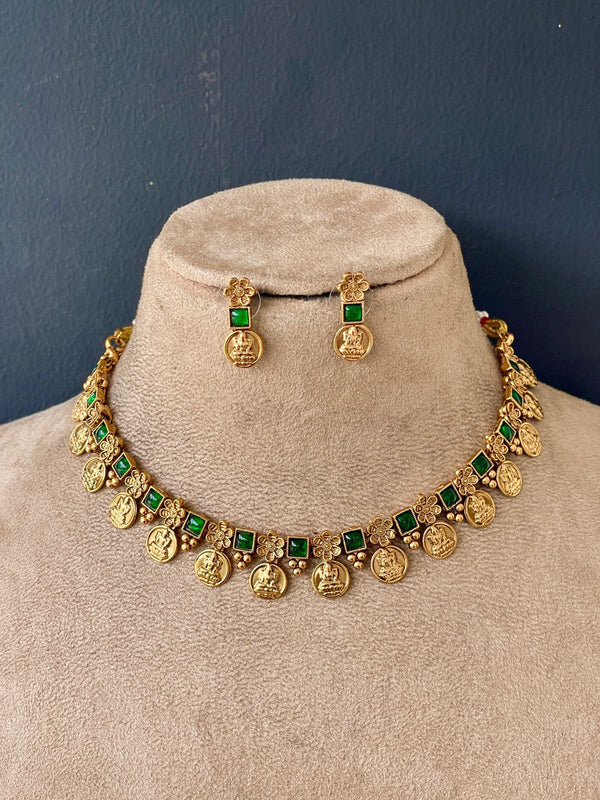 Emerald Stone Gold Coin Flower Necklace